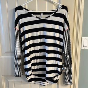 Lululemon 🍋- Gently worn long sleeve top